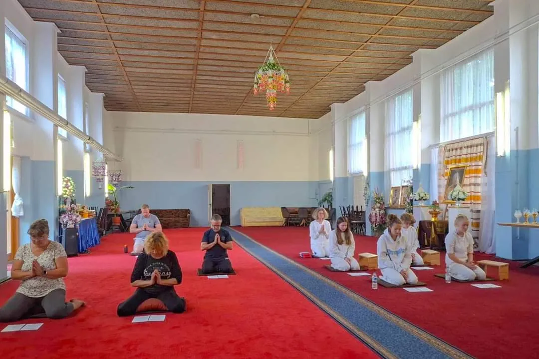 Внешний вид Ват Сангхатхан, буддийского храма.