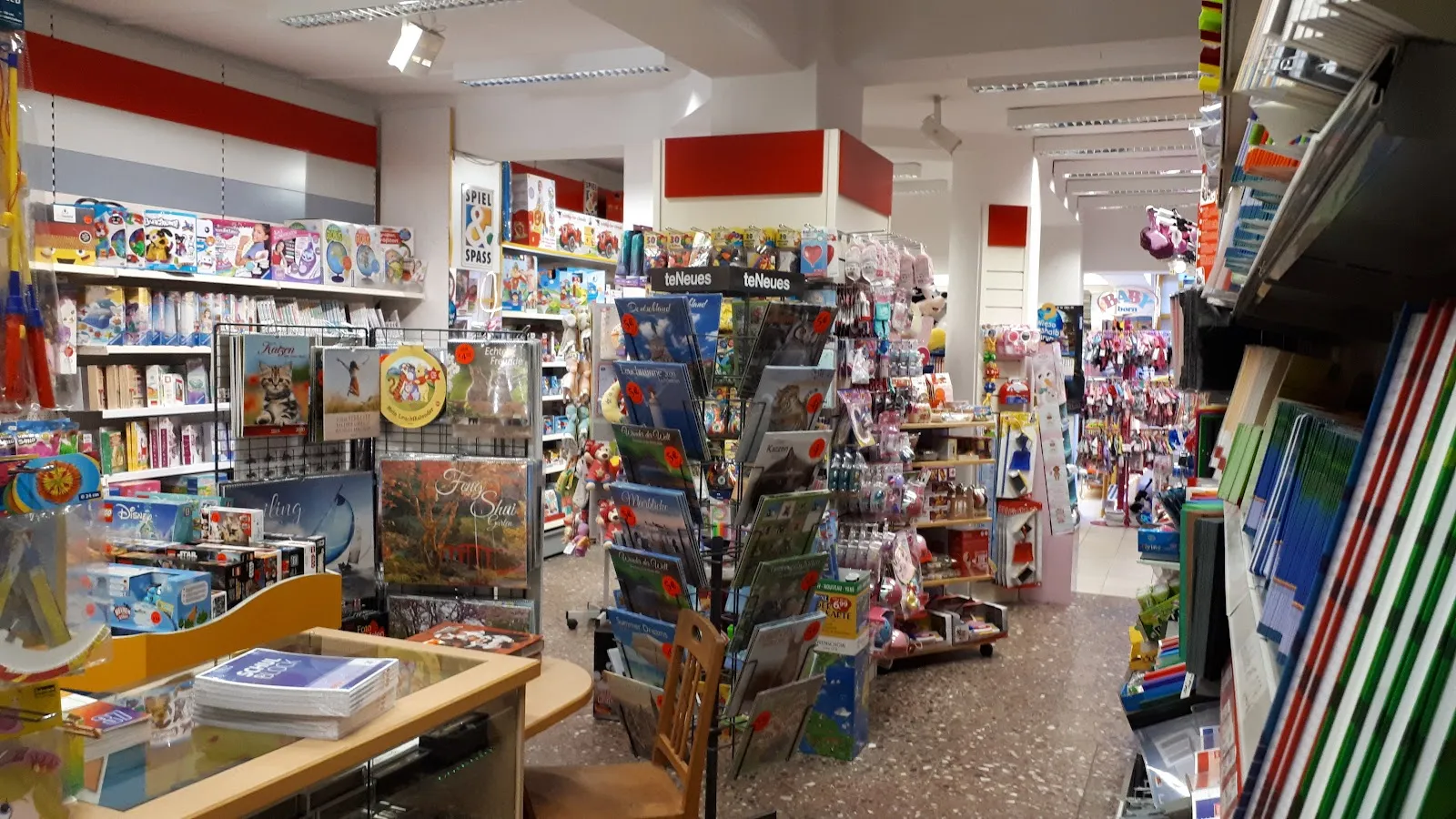 Витрина магазина Wedekind Angel в Бранденбурге-на-Хафеле.