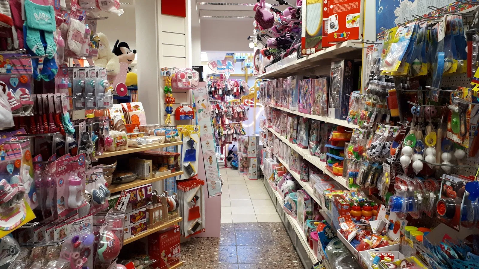 Витрина магазина Wedekind Angel в Бранденбурге-на-Хафеле.