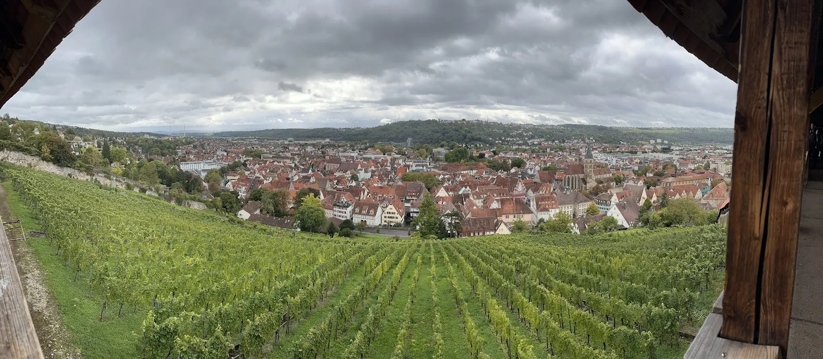 Вход в крепостную стену в Эсслингене, старинная каменная арка