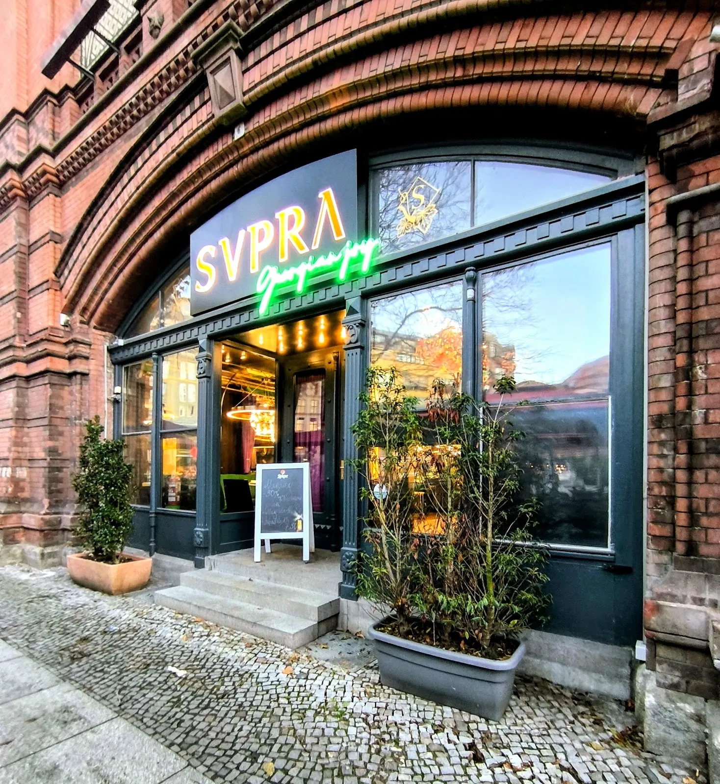 Вокзал Берлин Хаксешер Маркт