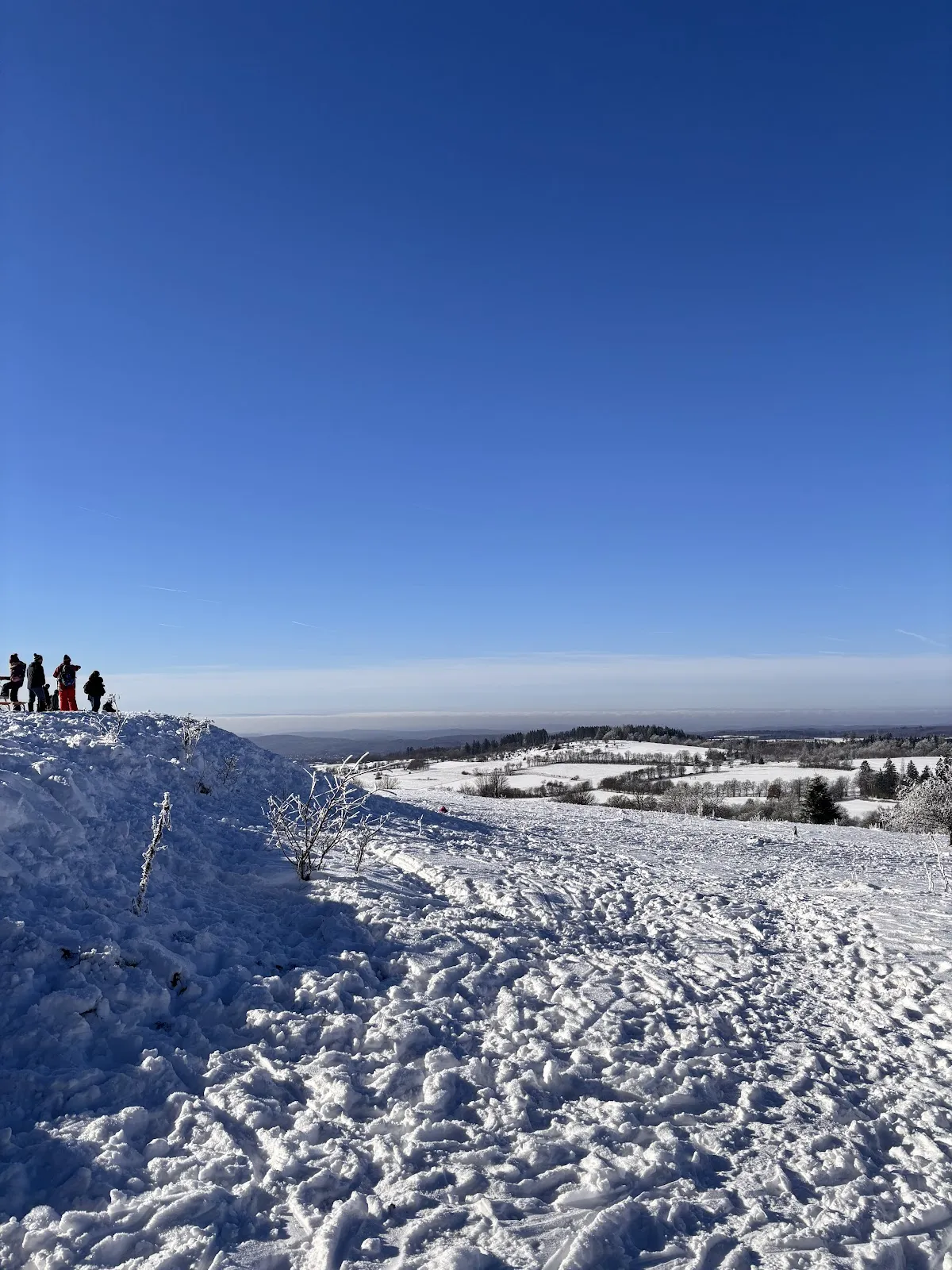 Вид на гору Хохеродскопф в солнечный день