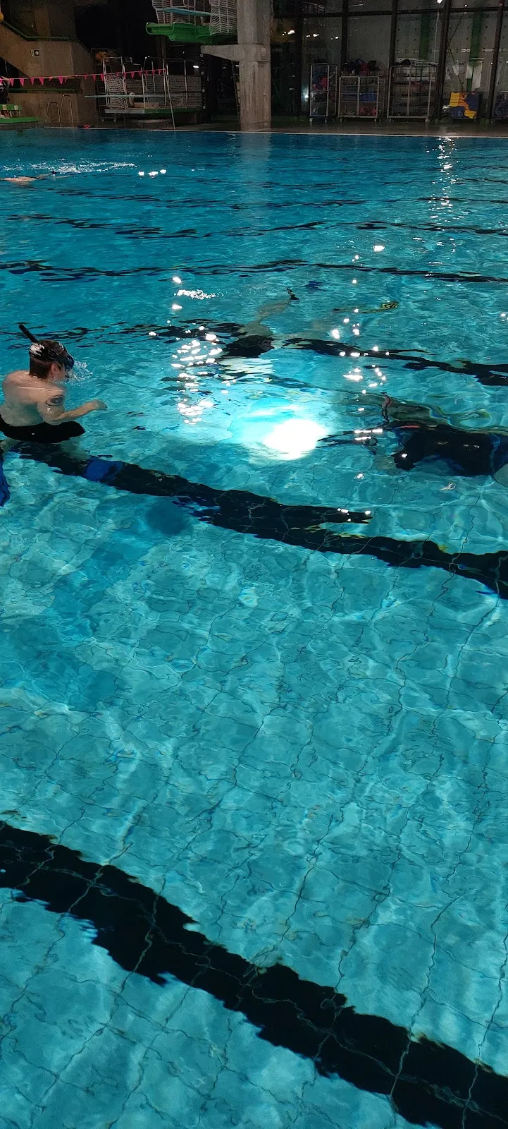 Интерьер и экстерьер Юнибад Бремен.