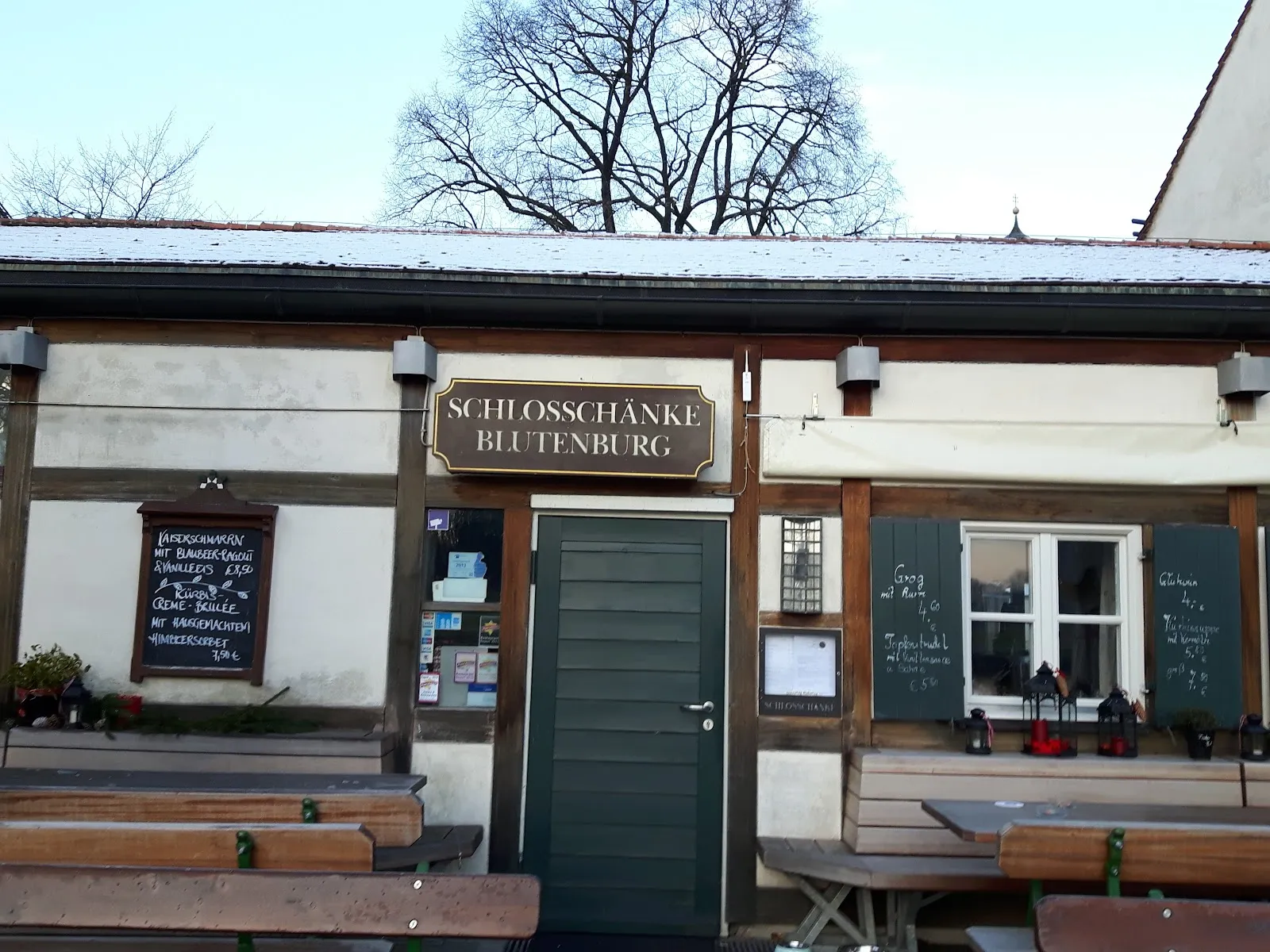 Замок Блютенбург