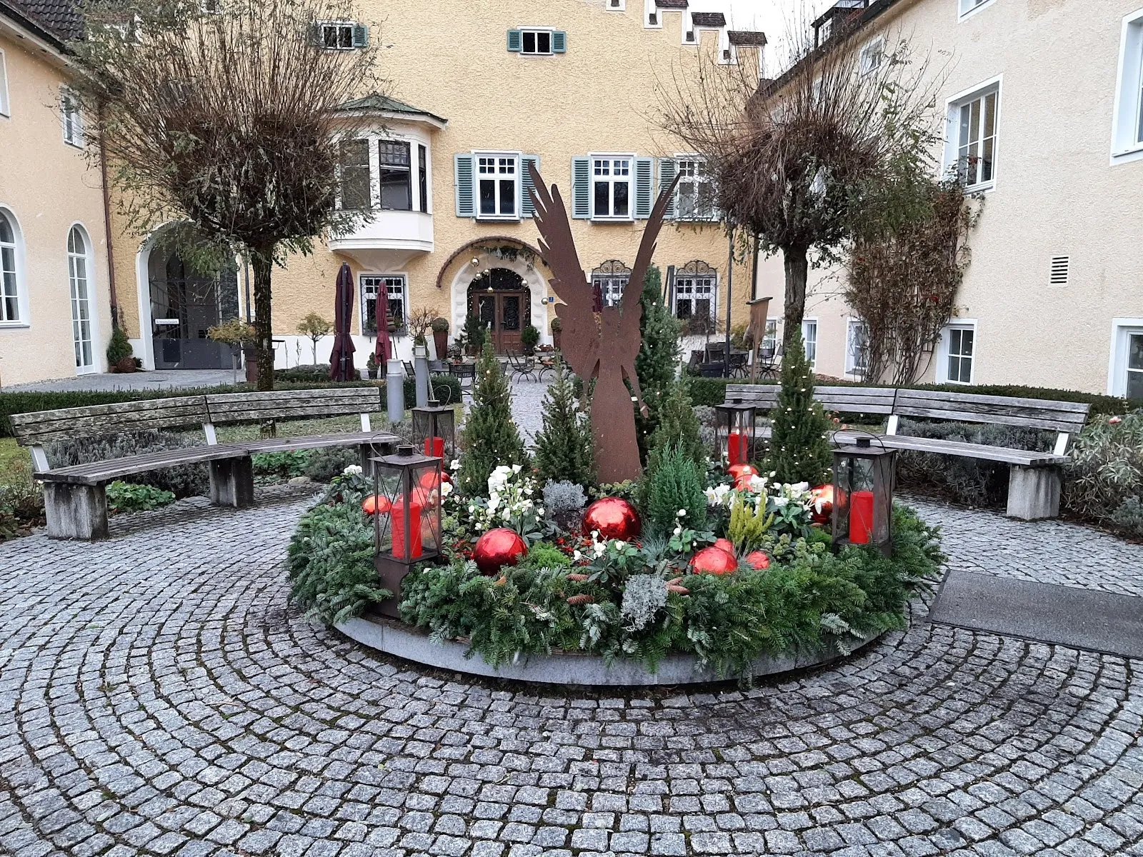 Замок Цинненберг, историческое здание в Баварии