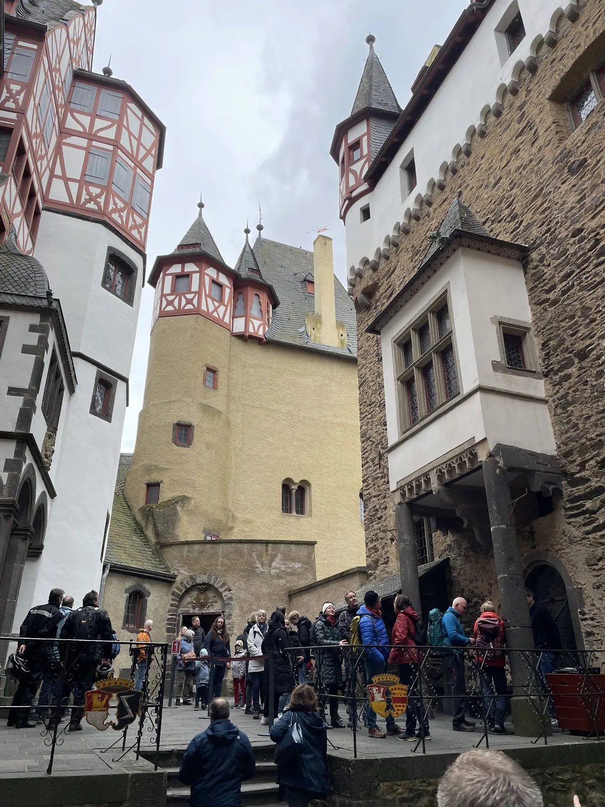 Замок Эльц, Германия