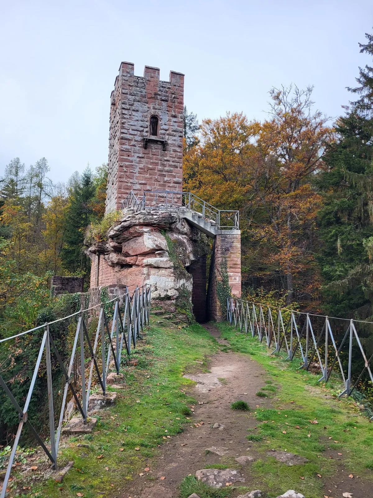 Замок Эрфенштайн