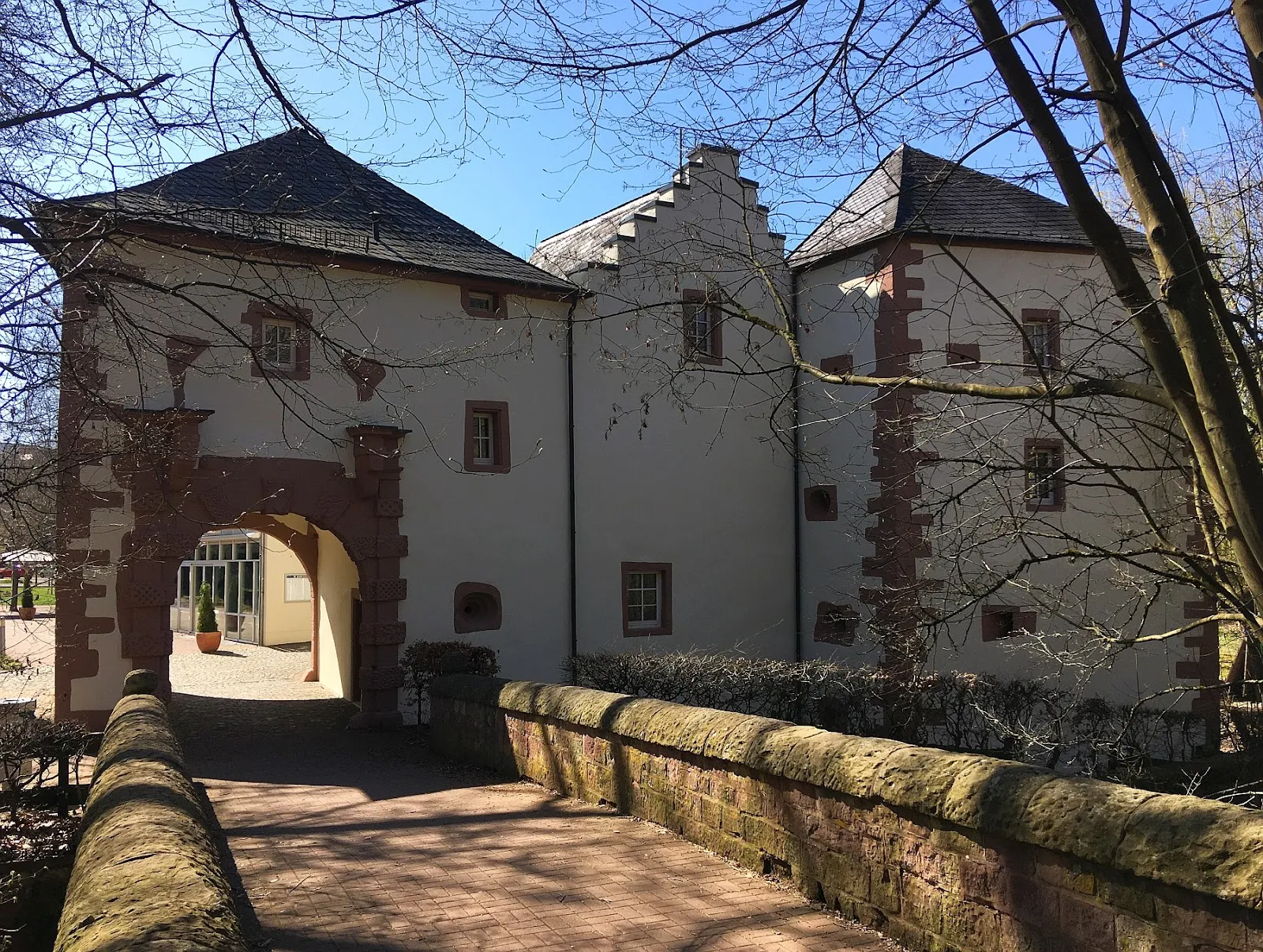 Вид на Замок Иллинген, Германия