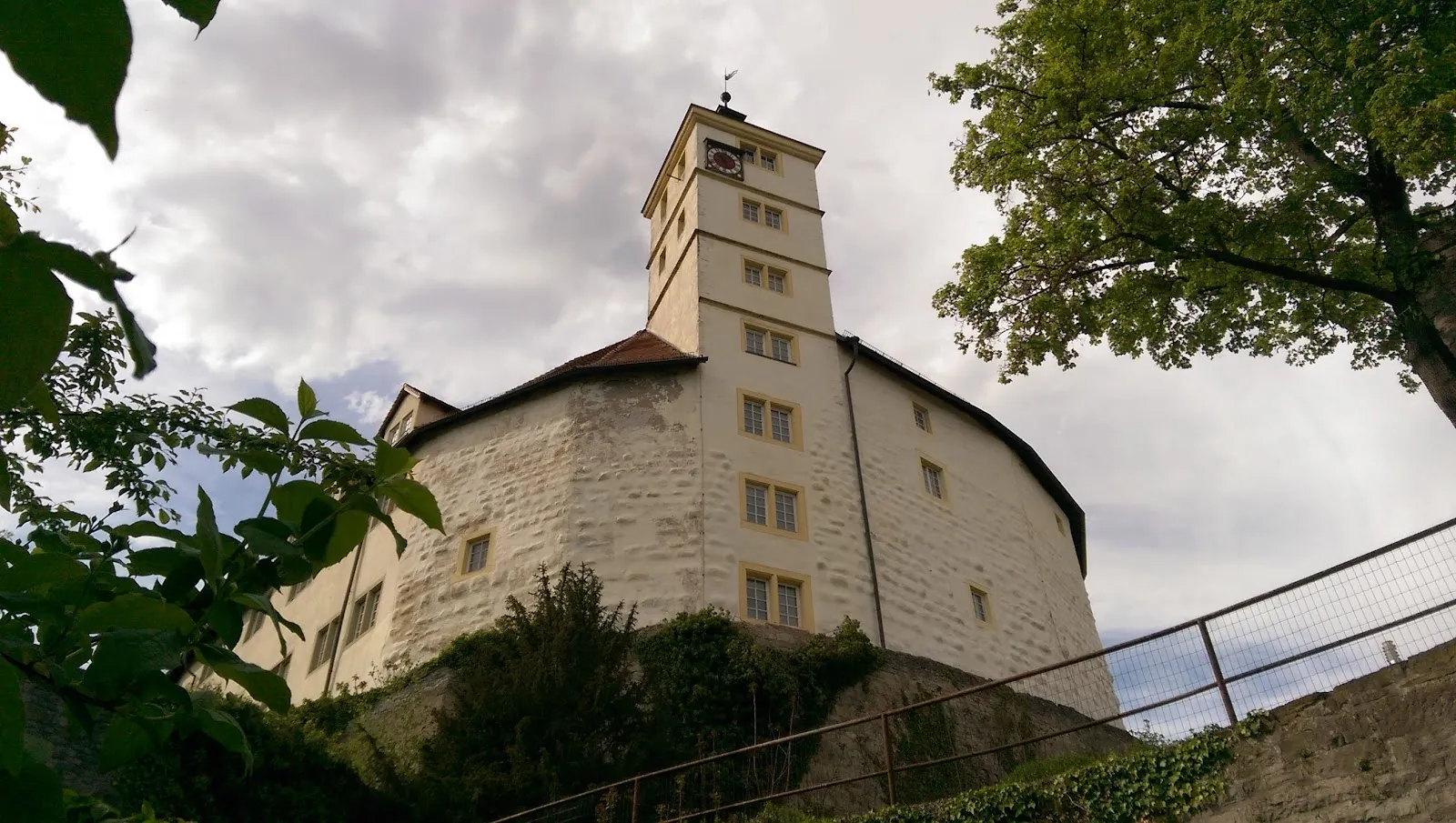 Замок Кальтенштайн