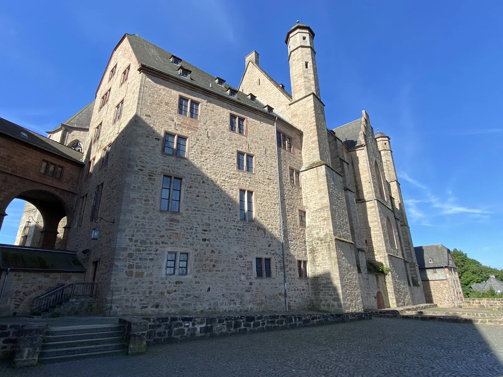 Вид на Замок Марбург, Германия