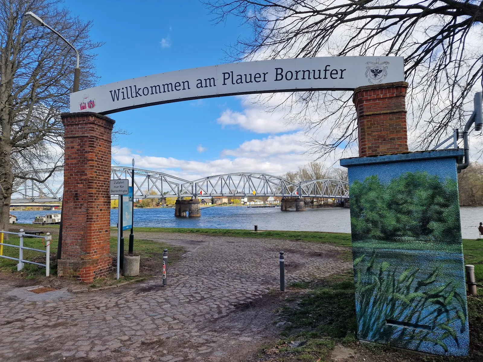 Вид на крепость Фонтаневен Плауэ в Бранденбурге-на-Хафеле