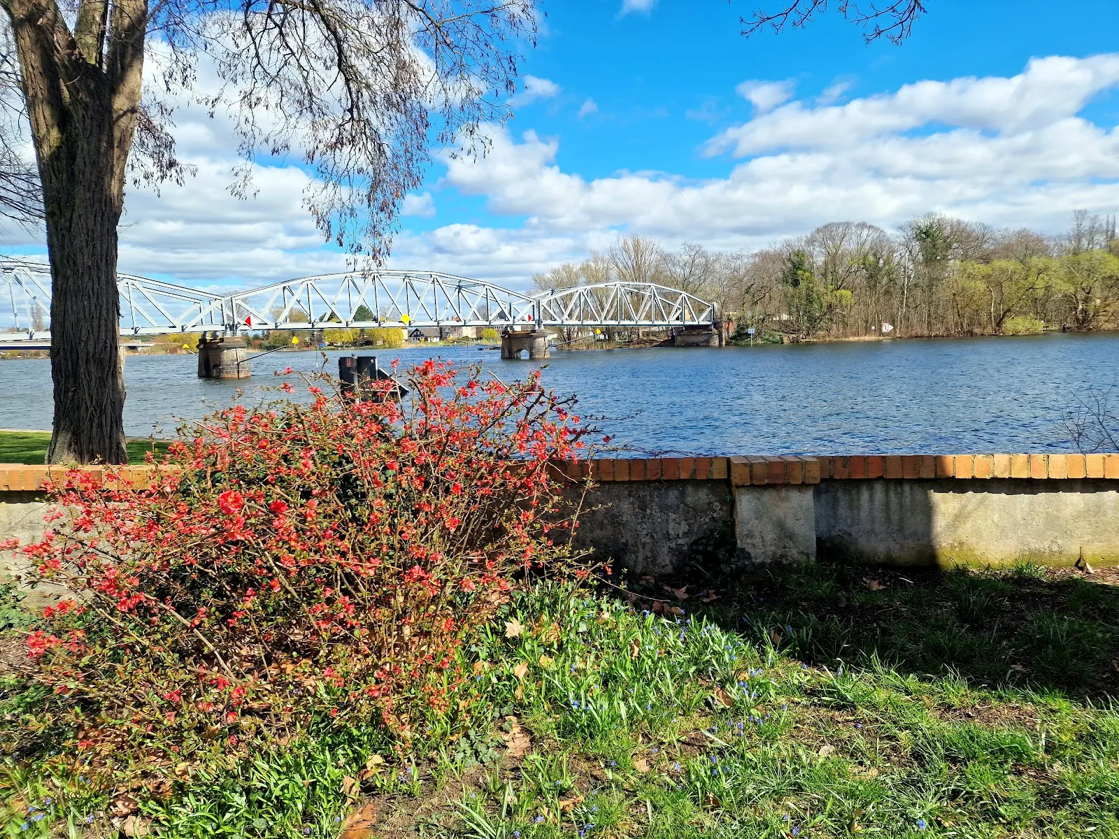 Вид на крепость Фонтаневен Плауэ в Бранденбурге-на-Хафеле