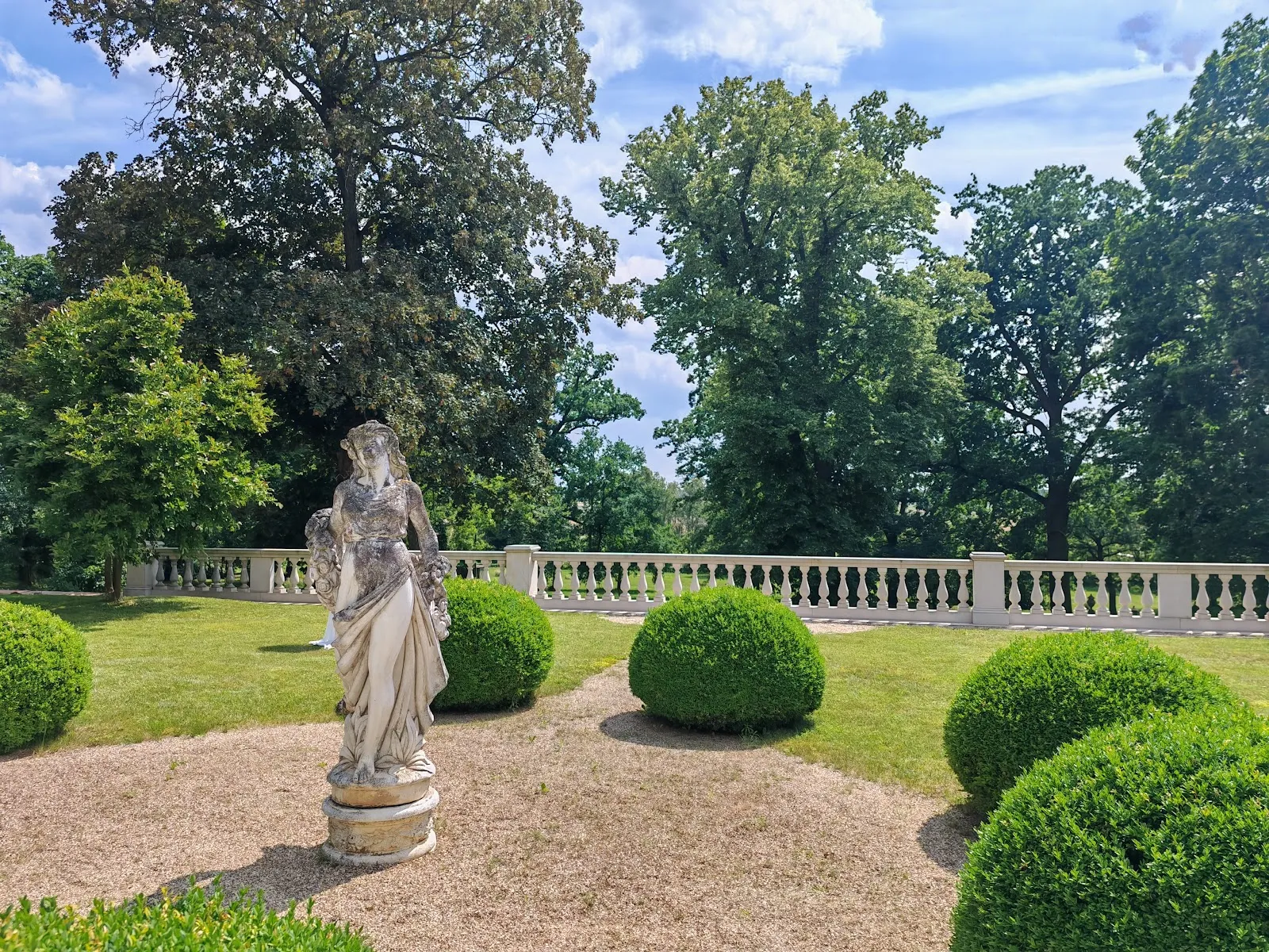 Замок Рогазен, Германия