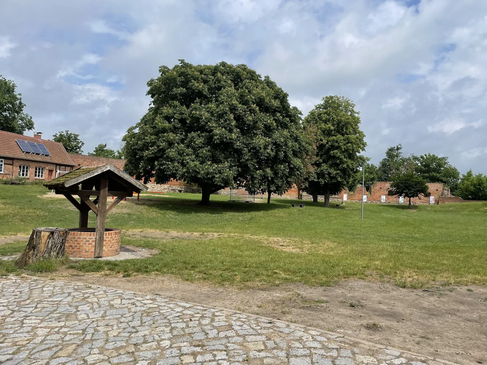 Вид на замок Вреденхаген