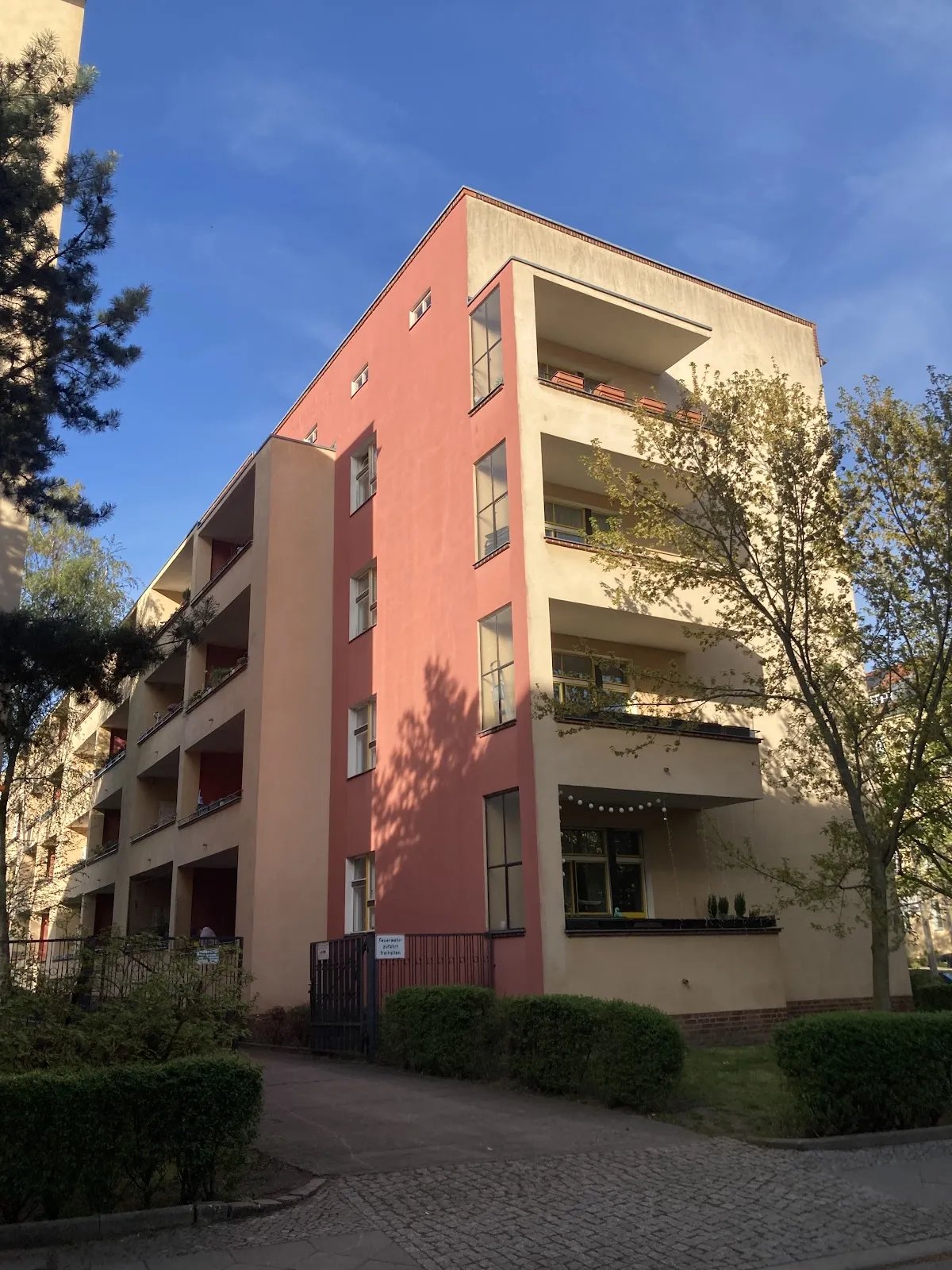 Жилой комплекс Карла Легиена, Берлин, Германия