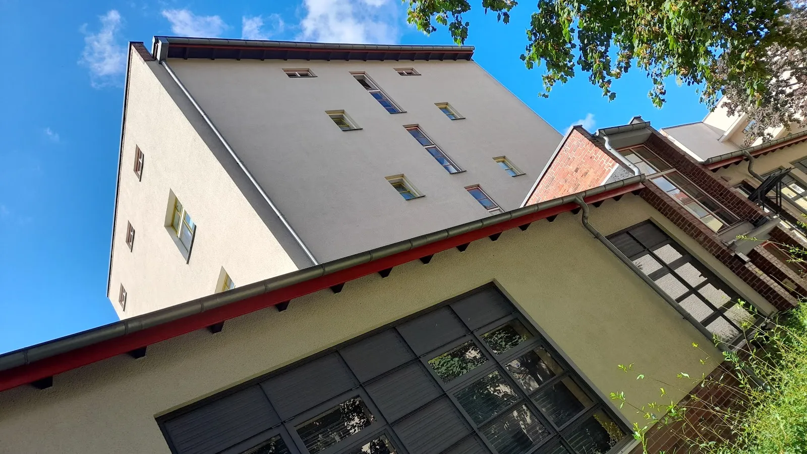 Жилой комплекс Карла Легиена, Берлин, Германия