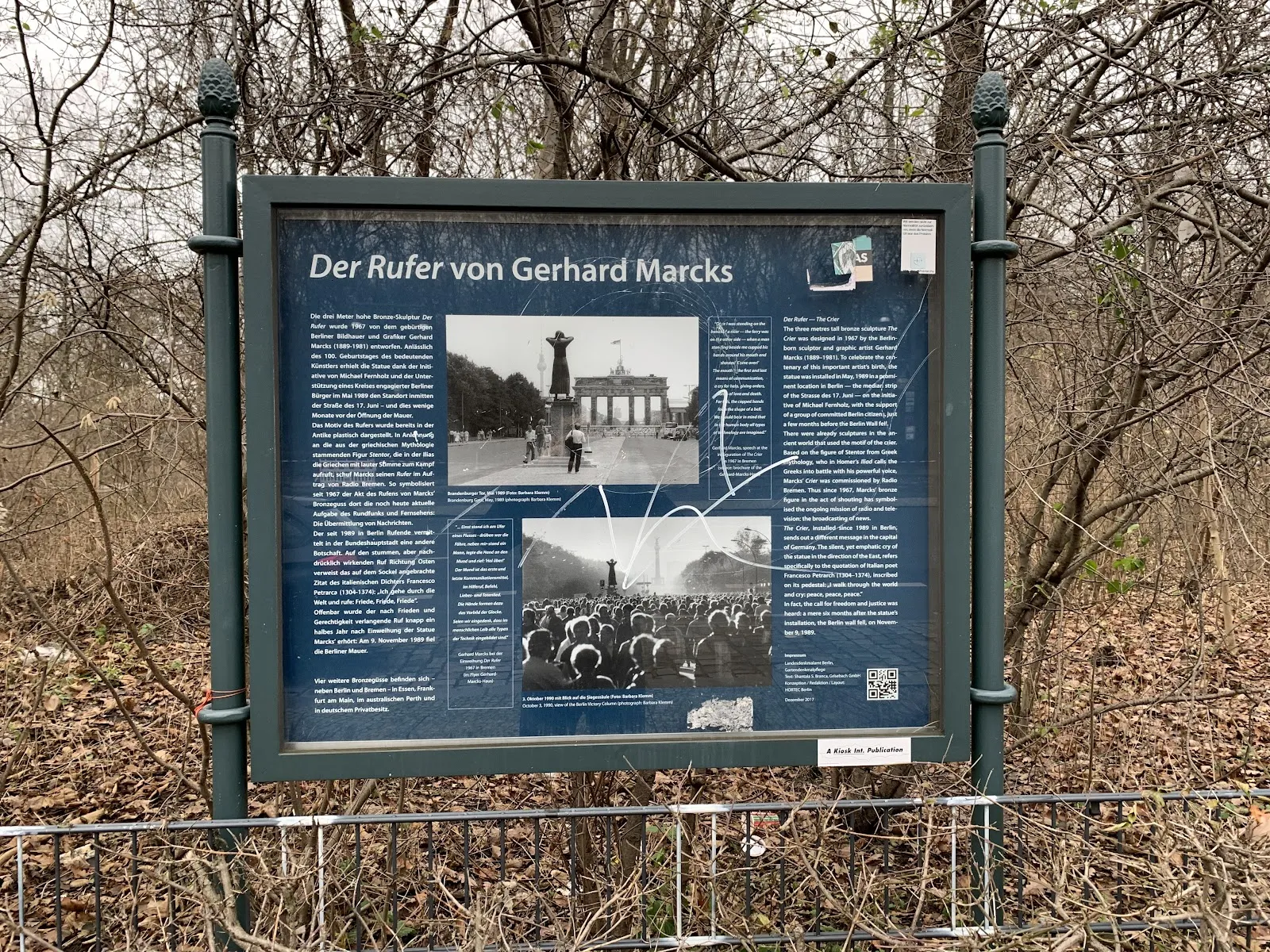 Монументальный памятник «Зов Бронзы» в Берлине, Германия.